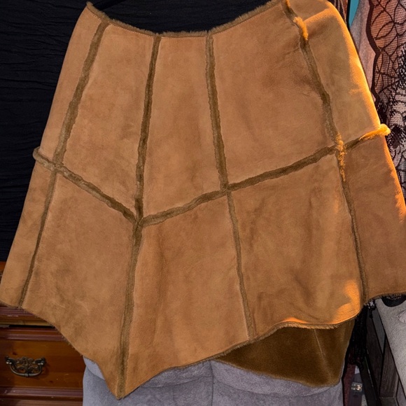 UGG Asymmetrical Tan Suede poncho - Picture 3 of 4